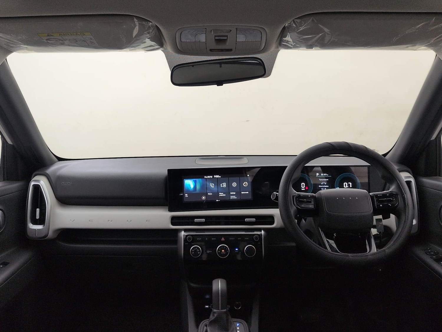 Used 2026 Hyundai Venue  1.5 CRDi Diesel AT DSL HX5 Diesel Automatic interior DASHBOARD VIEW