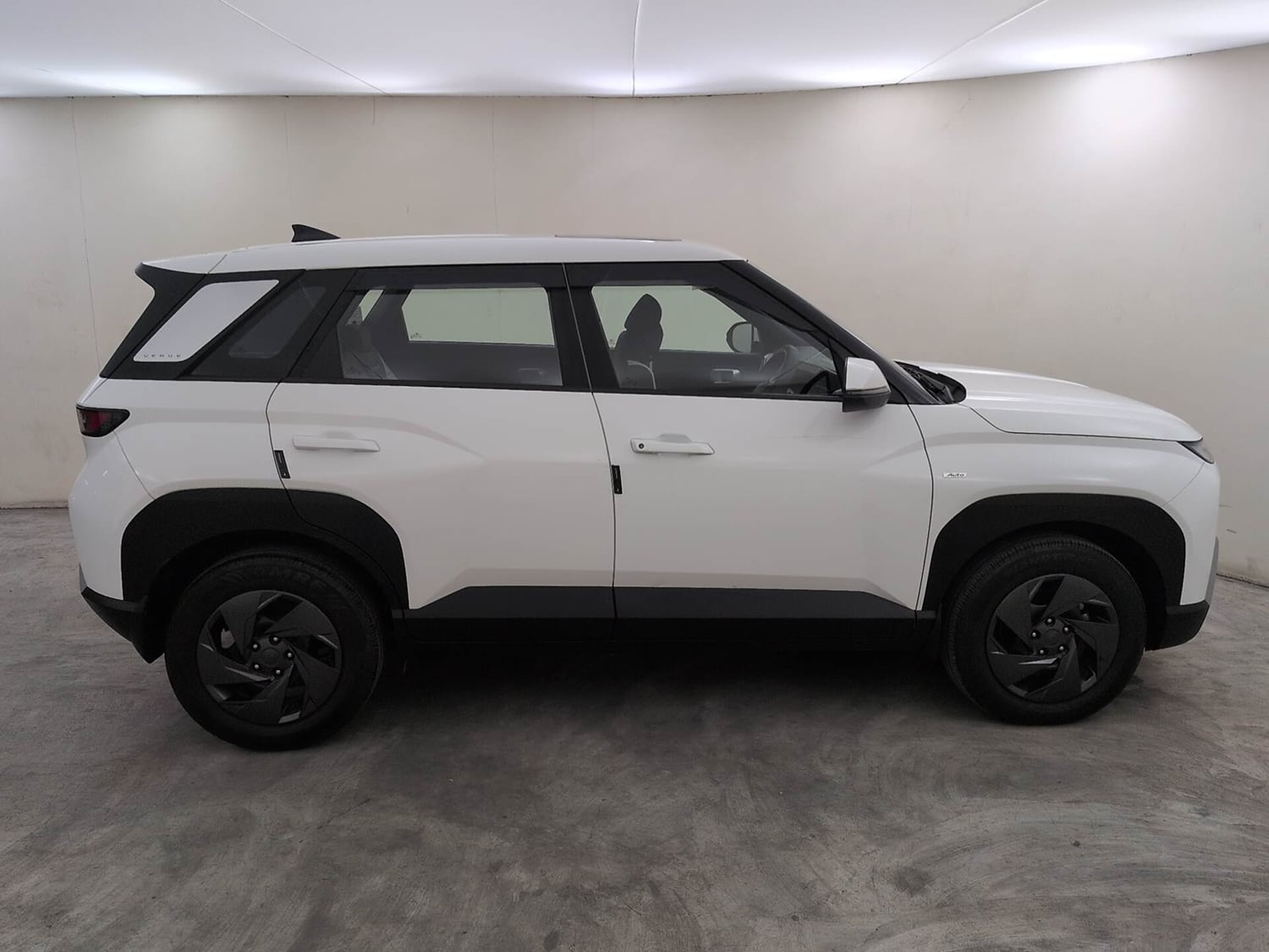 Used 2026 Hyundai Venue  1.5 CRDi Diesel AT DSL HX5 Diesel Automatic exterior RIGHT SIDE VIEW