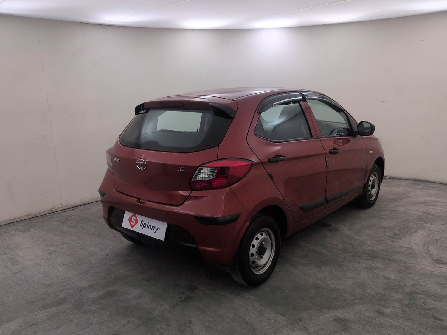Used 2017 Tata Tiago Revotron XE Petrol Manual exterior RIGHT REAR CORNER VIEW