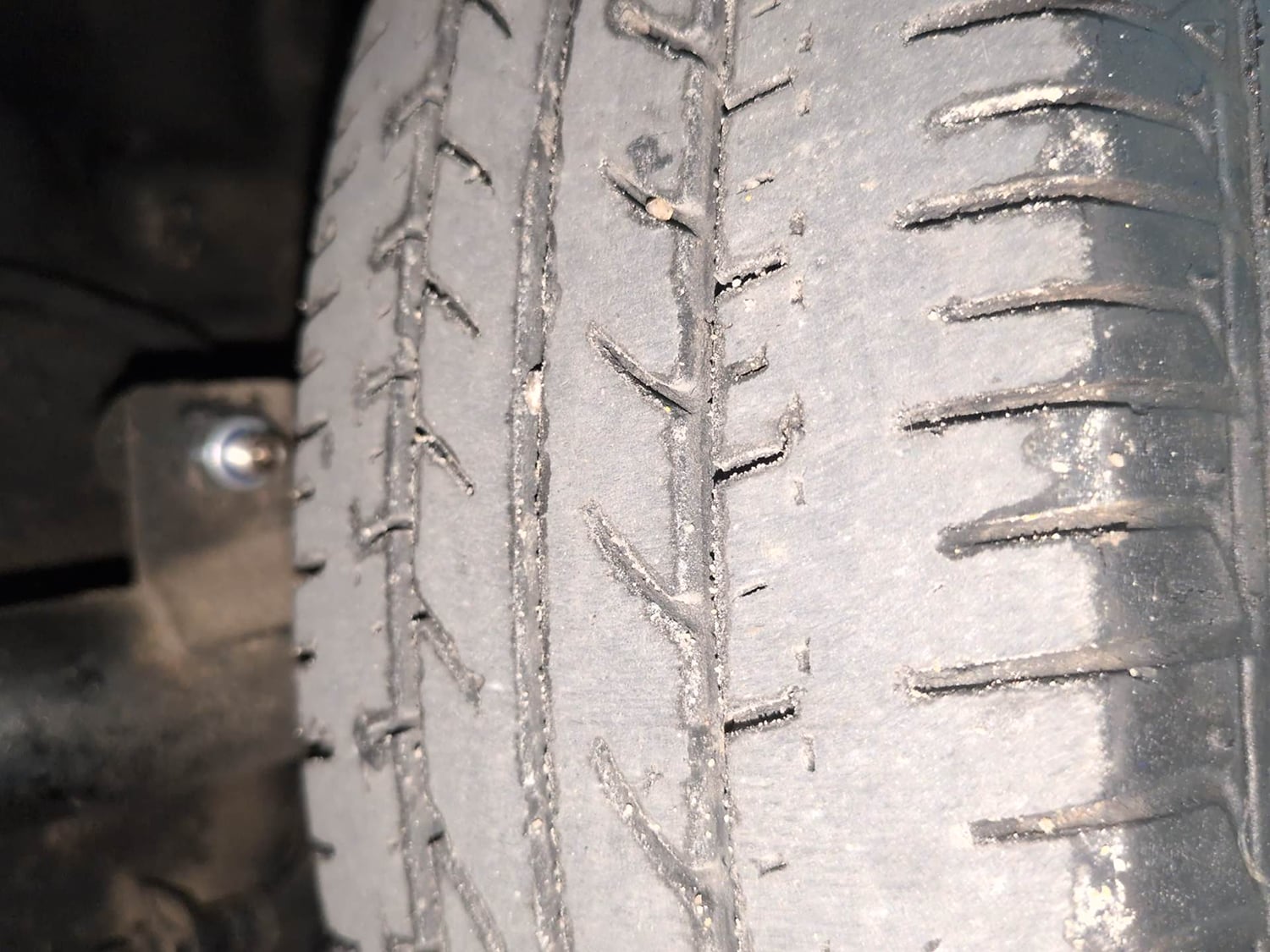 Used 2017 Tata Tiago Revotron XE Petrol Manual tyres LEFT FRONT TYRE TREAD VIEW