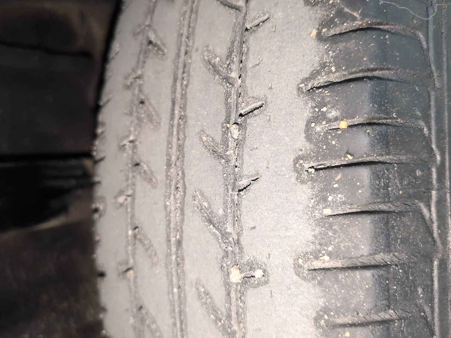 Used 2017 Tata Tiago Revotron XE Petrol Manual tyres LEFT REAR TYRE TREAD VIEW