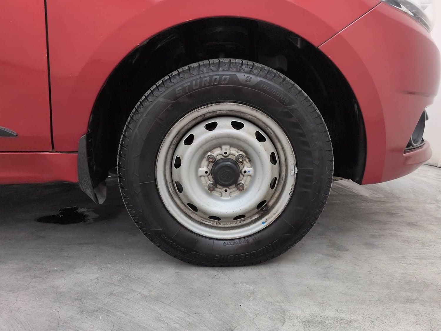 Used 2017 Tata Tiago Revotron XE Petrol Manual tyres RIGHT FRONT TYRE RIM VIEW