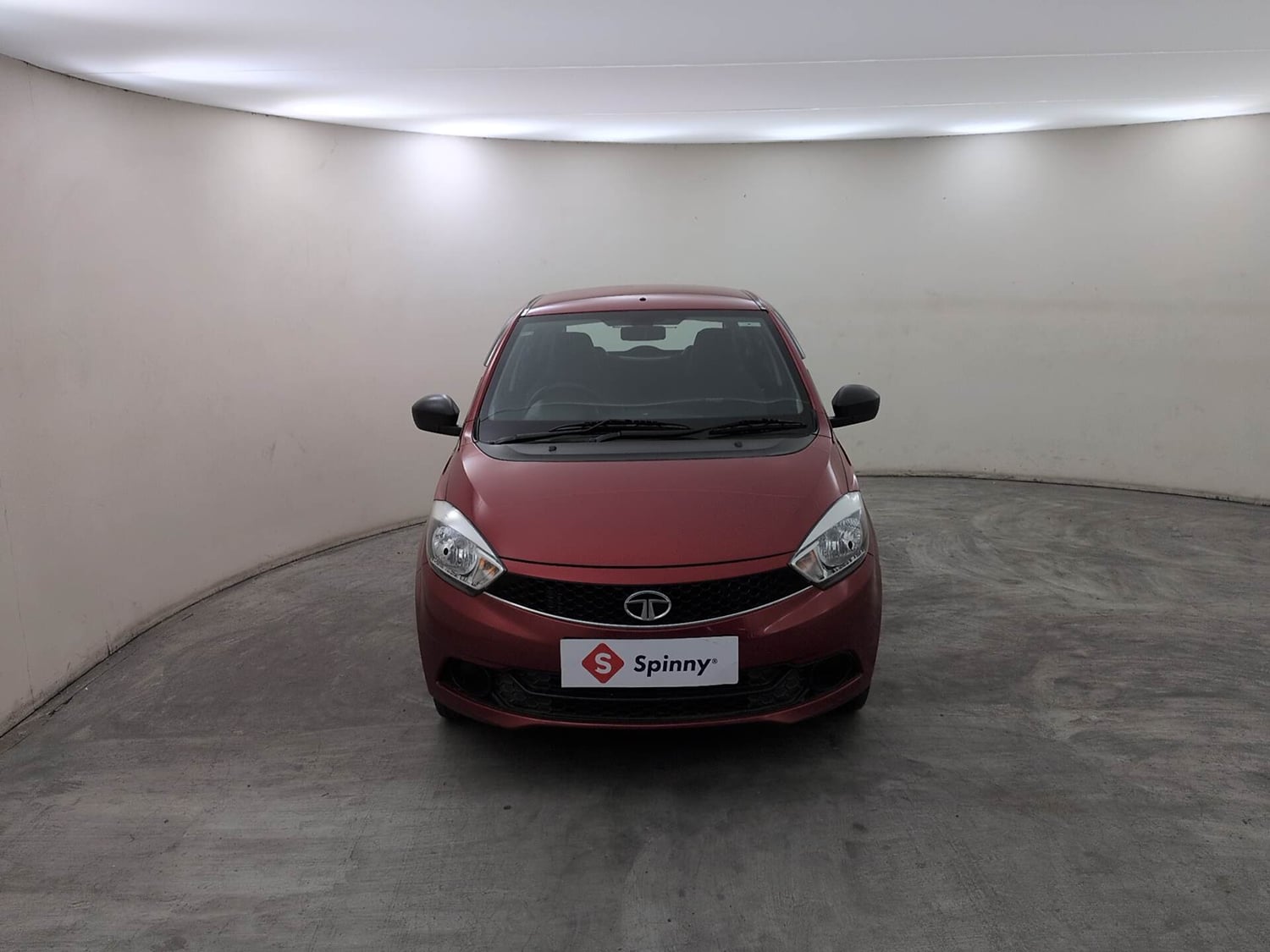 Used 2017 Tata Tiago Revotron XE Petrol Manual exterior FRONT VIEW
