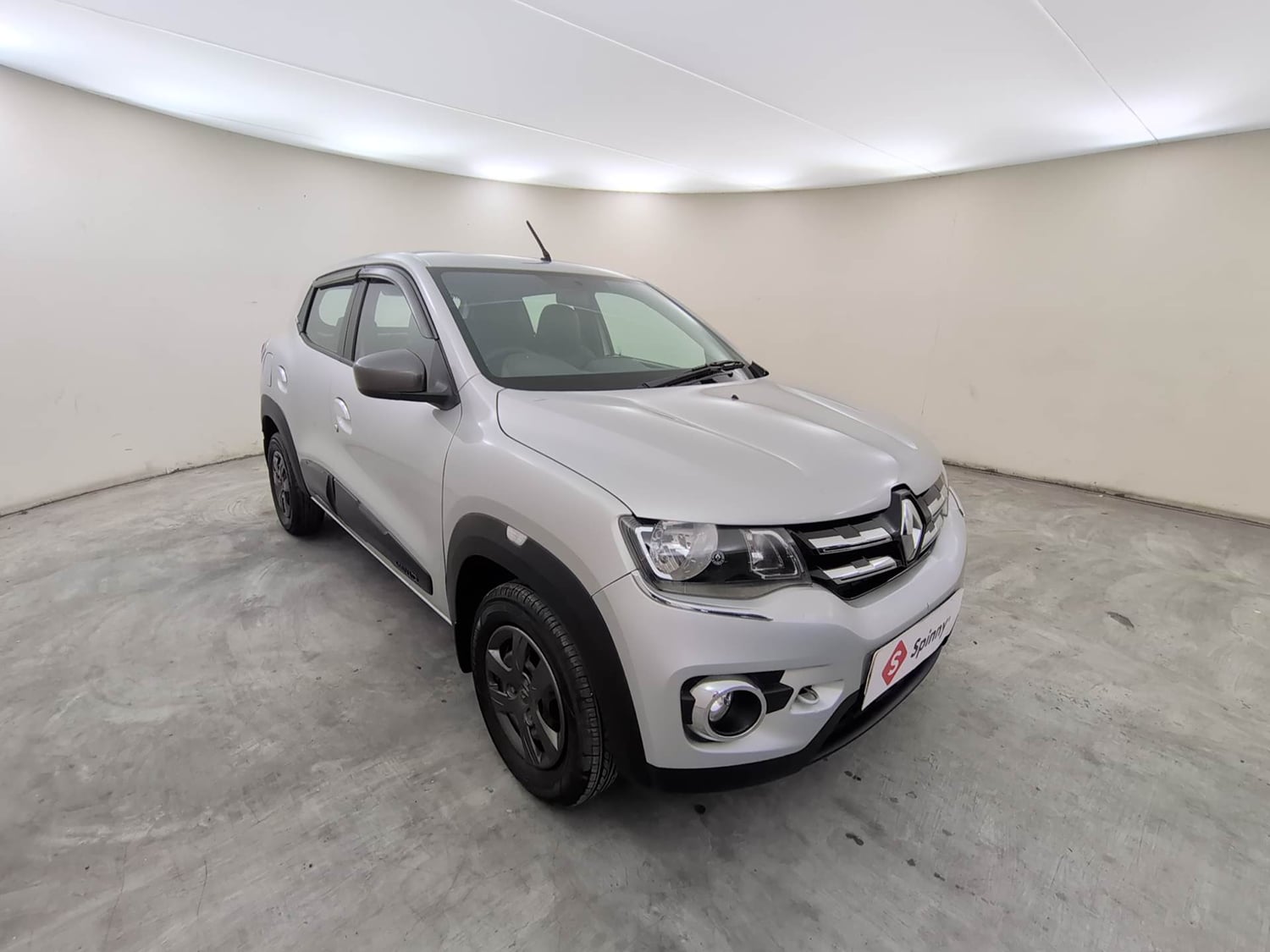 Used 2018 Renault Kwid 1.0 RXT AMT Opt Petrol Automatic exterior RIGHT FRONT CORNER VIEW