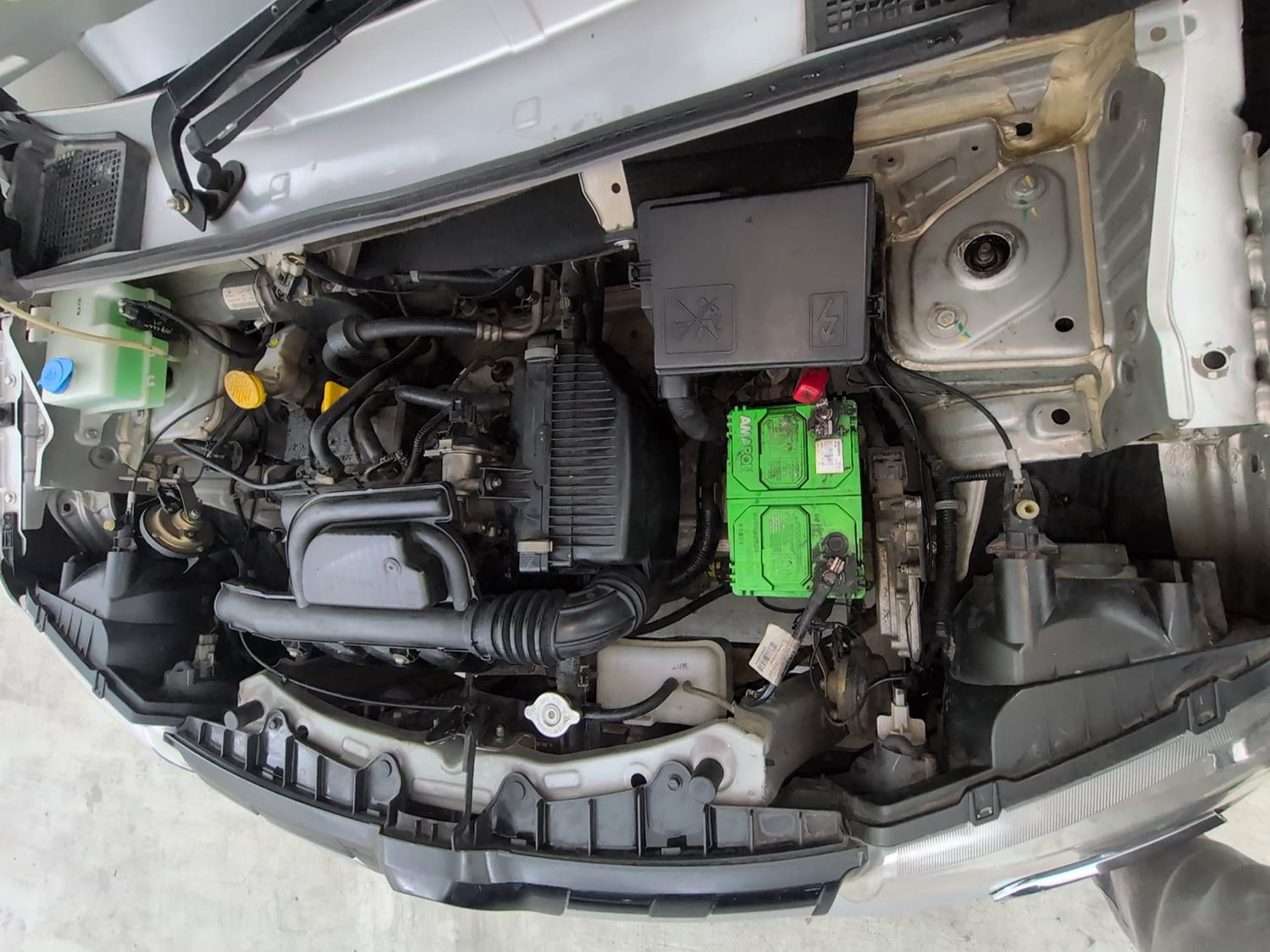 Used 2018 Renault Kwid 1.0 RXT AMT Opt Petrol Automatic engine ENGINE LEFT SIDE VIEW
