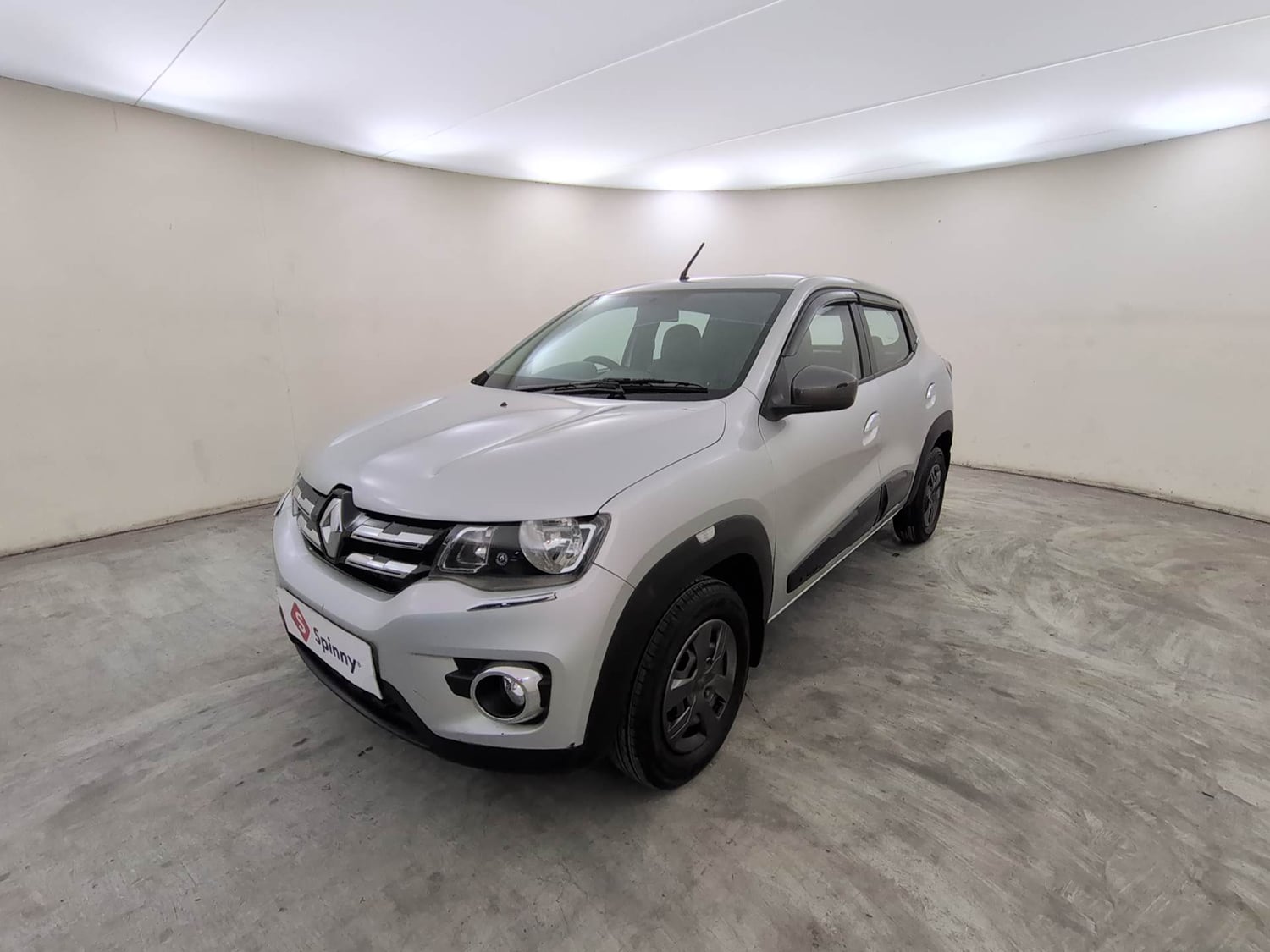 Used 2018 Renault Kwid 1.0 RXT AMT Opt Petrol Automatic exterior LEFT FRONT CORNER VIEW