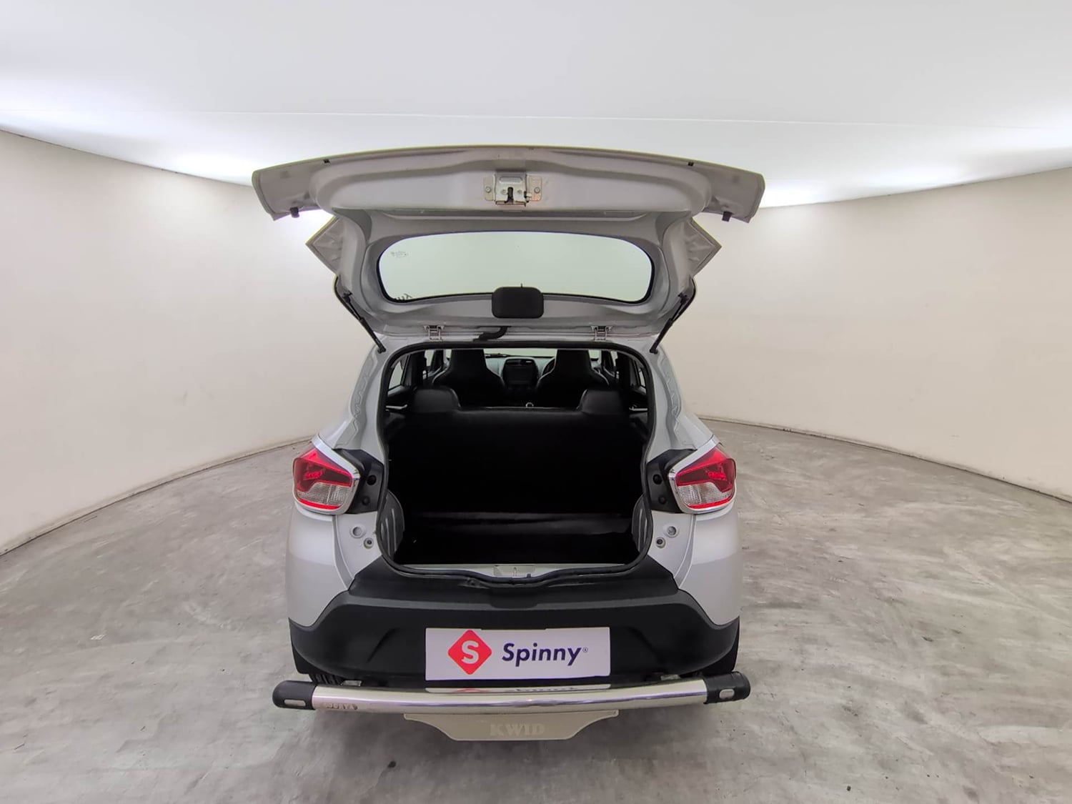 Used 2018 Renault Kwid 1.0 RXT AMT Opt Petrol Automatic interior DICKY DOOR OPEN VIEW