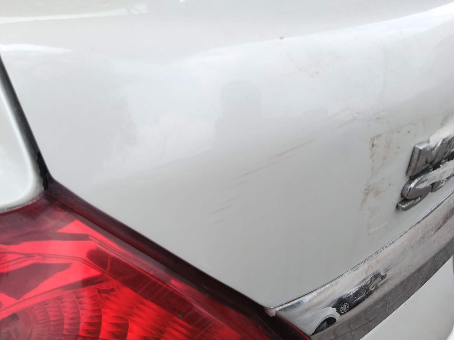 Used 2016 Maruti Suzuki Swift Dzire VDI Diesel Manual dents MINOR SCRATCH