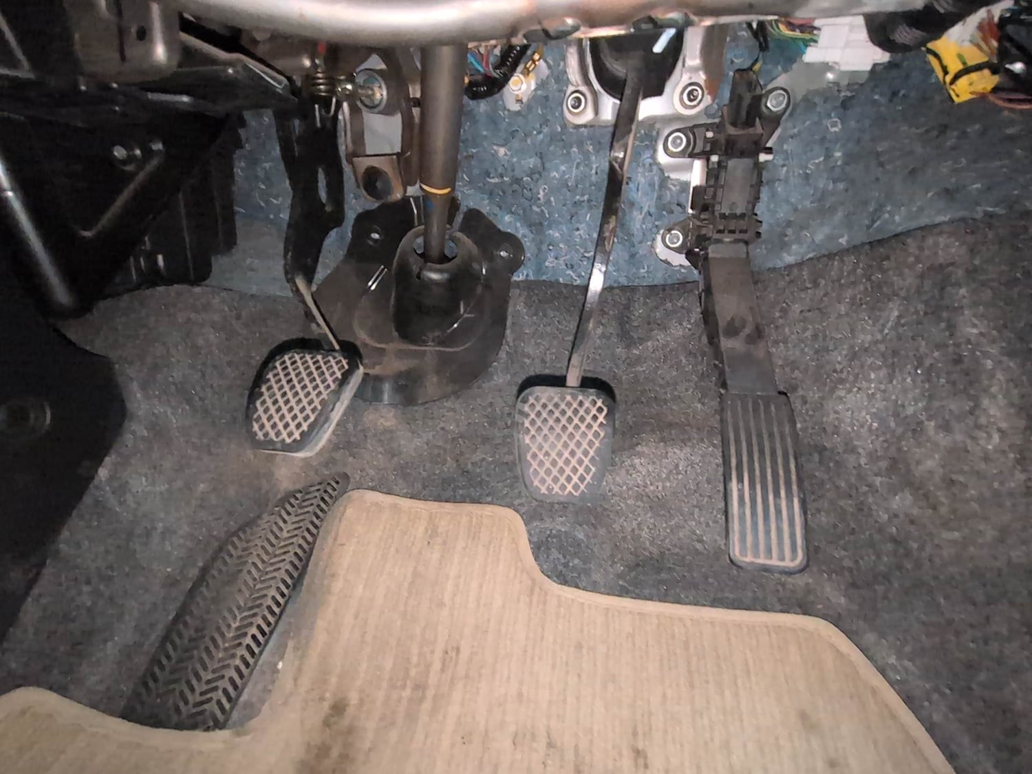 Used 2022 Honda Amaze VX MT 1.2 Petrol Petrol Manual interior PEDALS VIEW