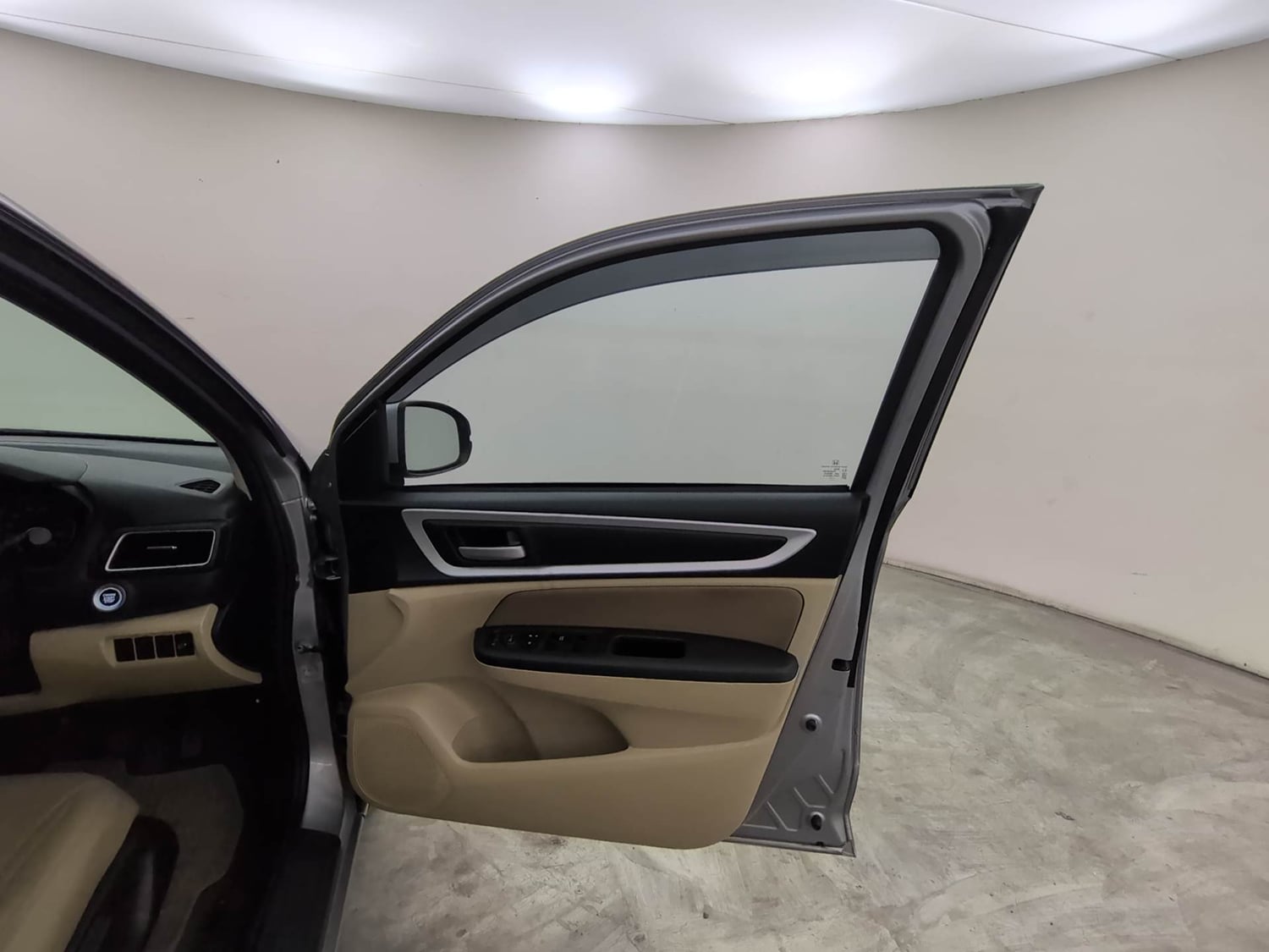 Used 2022 Honda Amaze VX MT 1.2 Petrol Petrol Manual interior RIGHT FRONT DOOR OPEN VIEW
