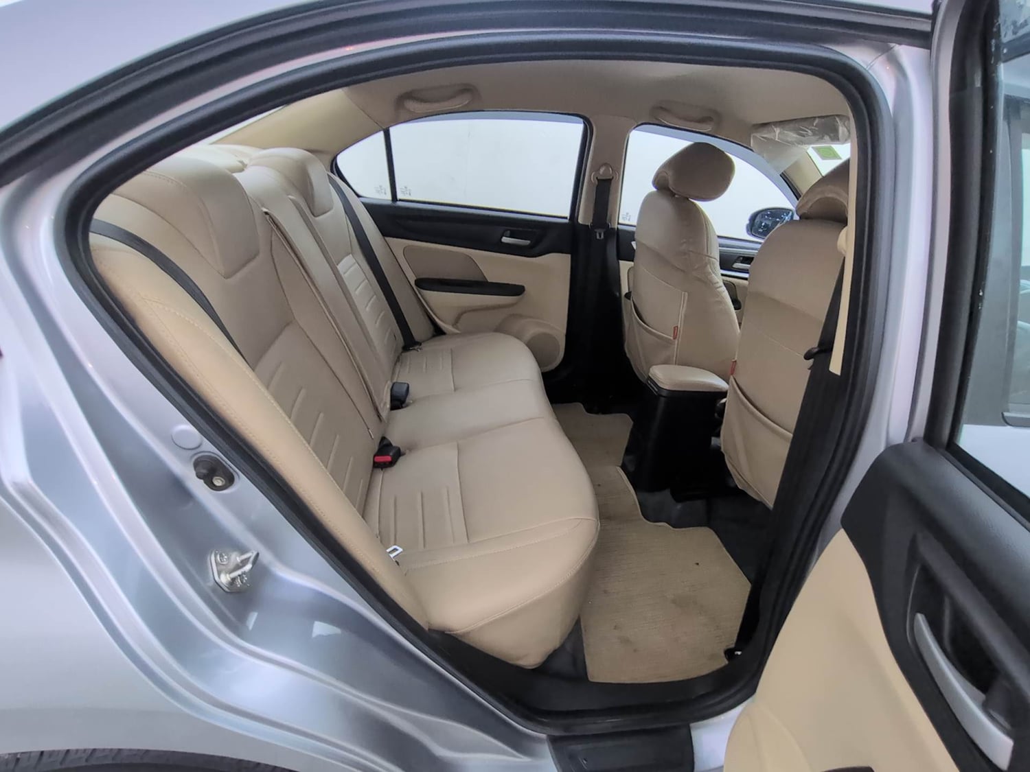 Used 2022 Honda Amaze VX MT 1.2 Petrol Petrol Manual interior RIGHT SIDE REAR DOOR CABIN VIEW
