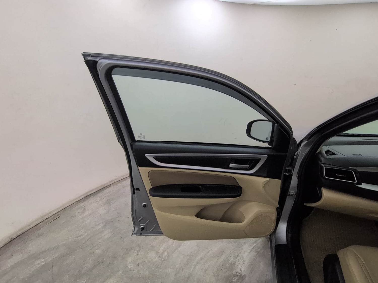 Used 2022 Honda Amaze VX MT 1.2 Petrol Petrol Manual interior LEFT FRONT DOOR OPEN VIEW