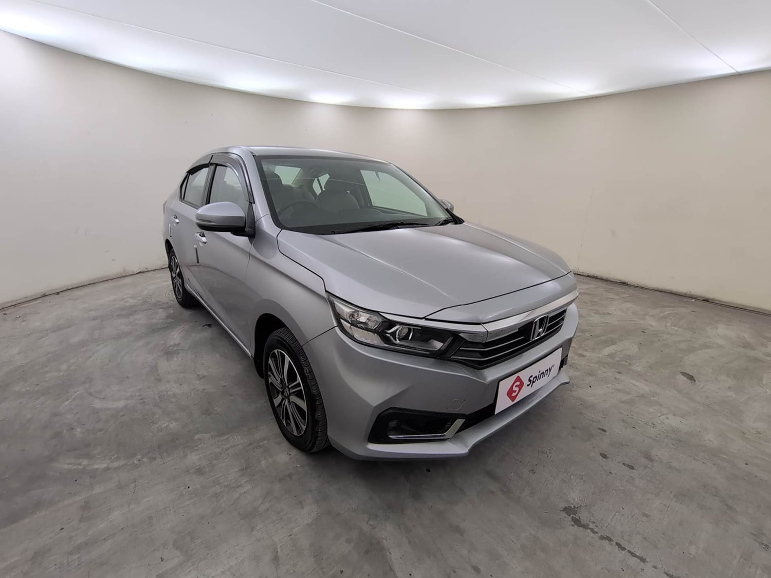 Used 2022 Honda Amaze VX MT 1.2 Petrol Petrol Manual exterior RIGHT FRONT CORNER VIEW