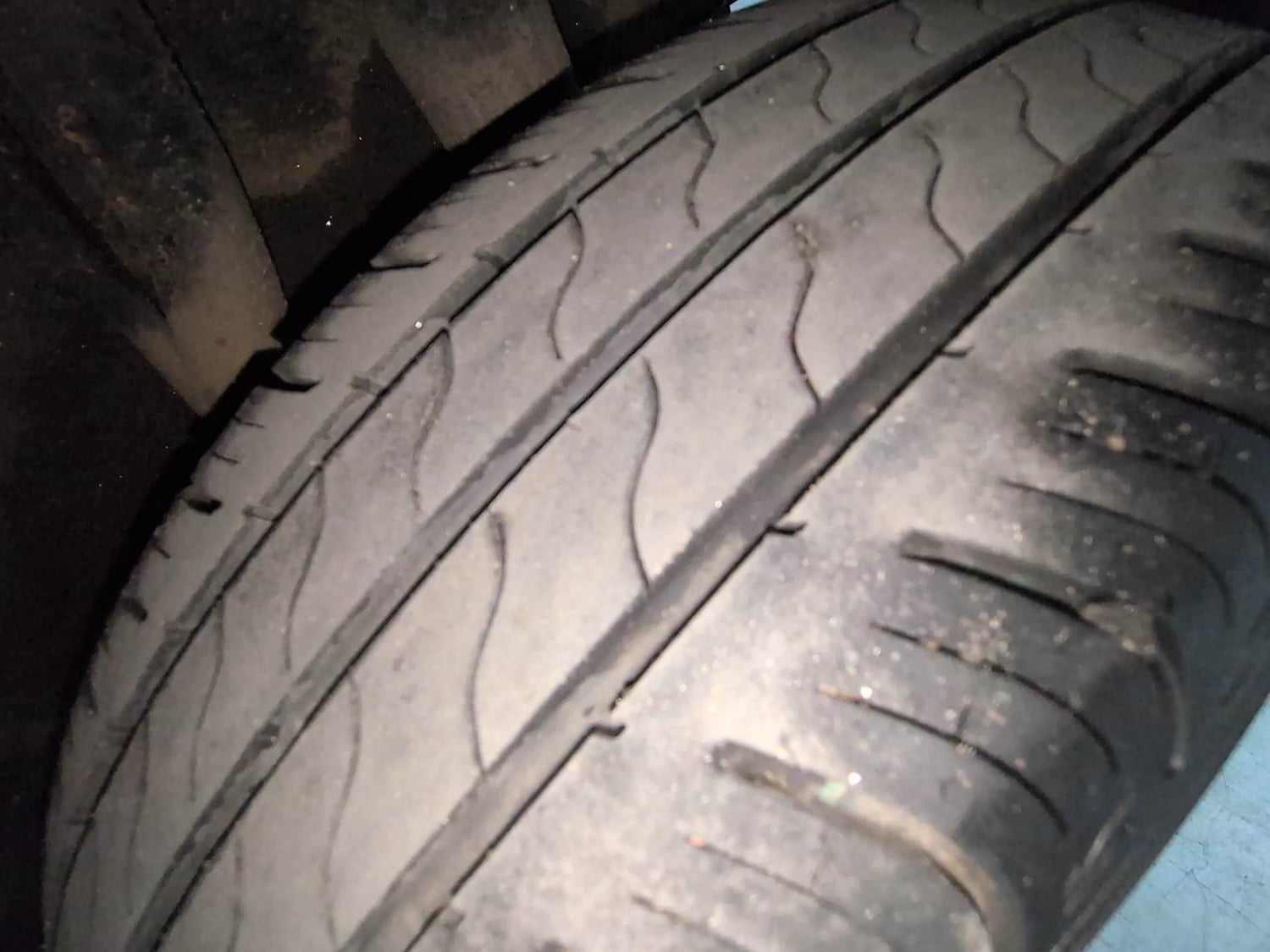 Used 2022 Honda Amaze VX MT 1.2 Petrol Petrol Manual tyres LEFT REAR TYRE TREAD VIEW