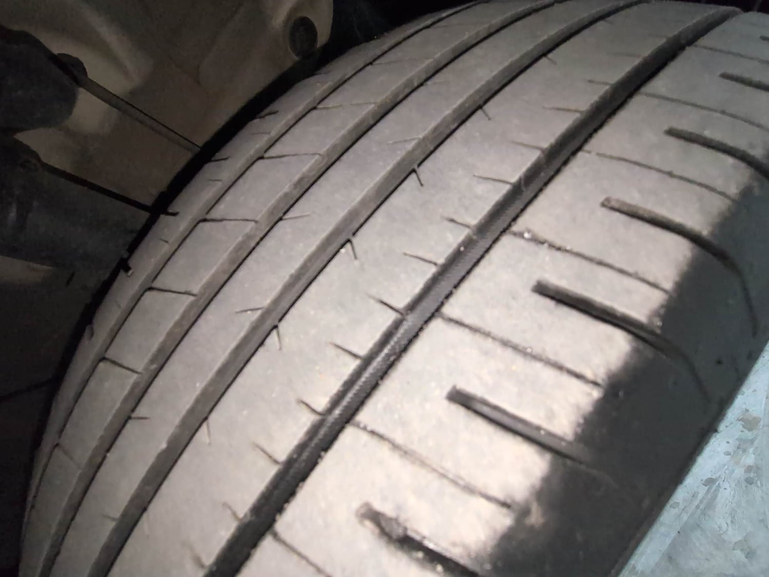 Used 2025 Hyundai Creta 1.5 MPi Petrol MT EX Petrol Manual tyres RIGHT FRONT TYRE TREAD VIEW
