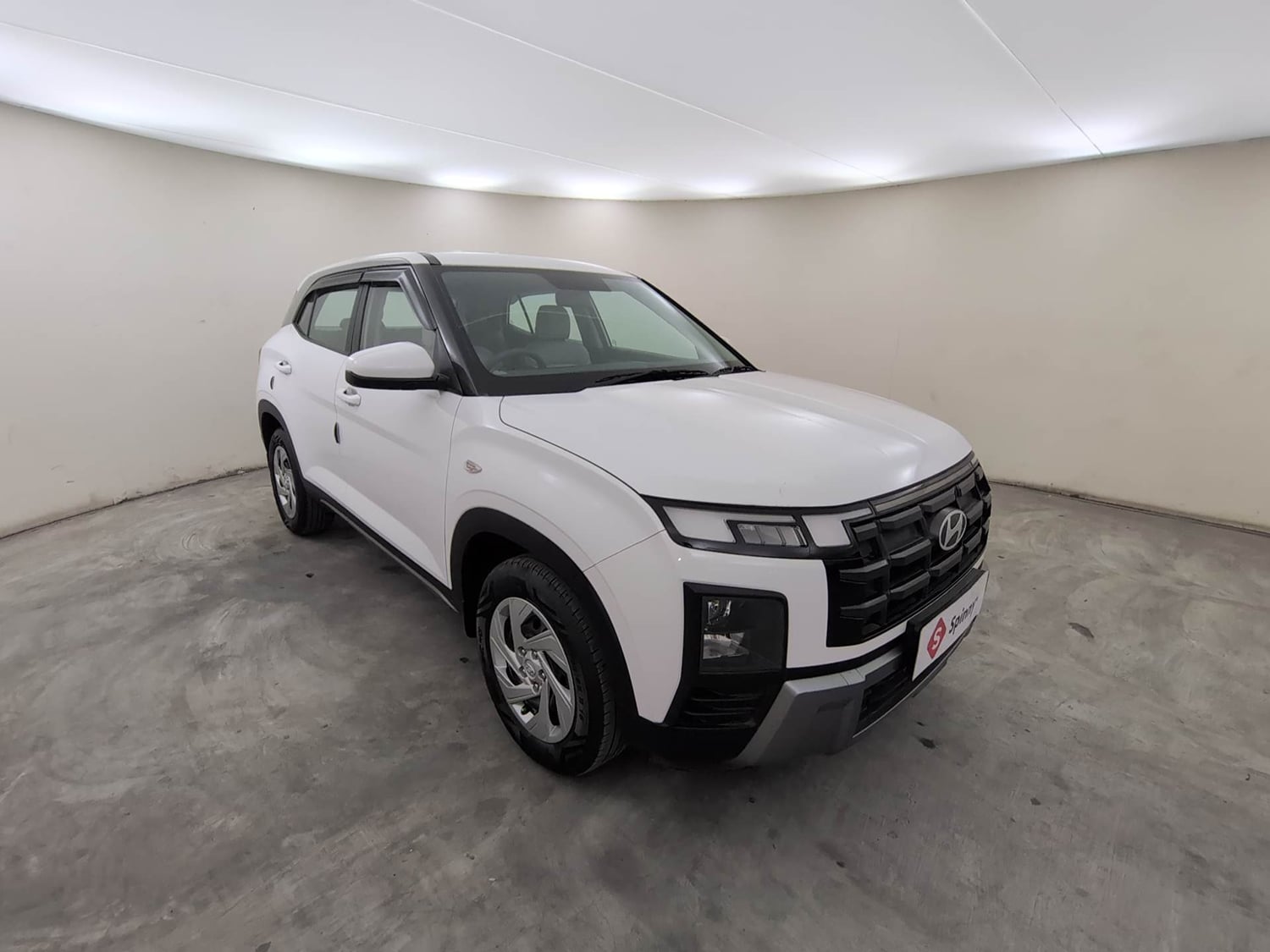 Used 2025 Hyundai Creta 1.5 MPi Petrol MT EX Petrol Manual exterior RIGHT FRONT CORNER VIEW
