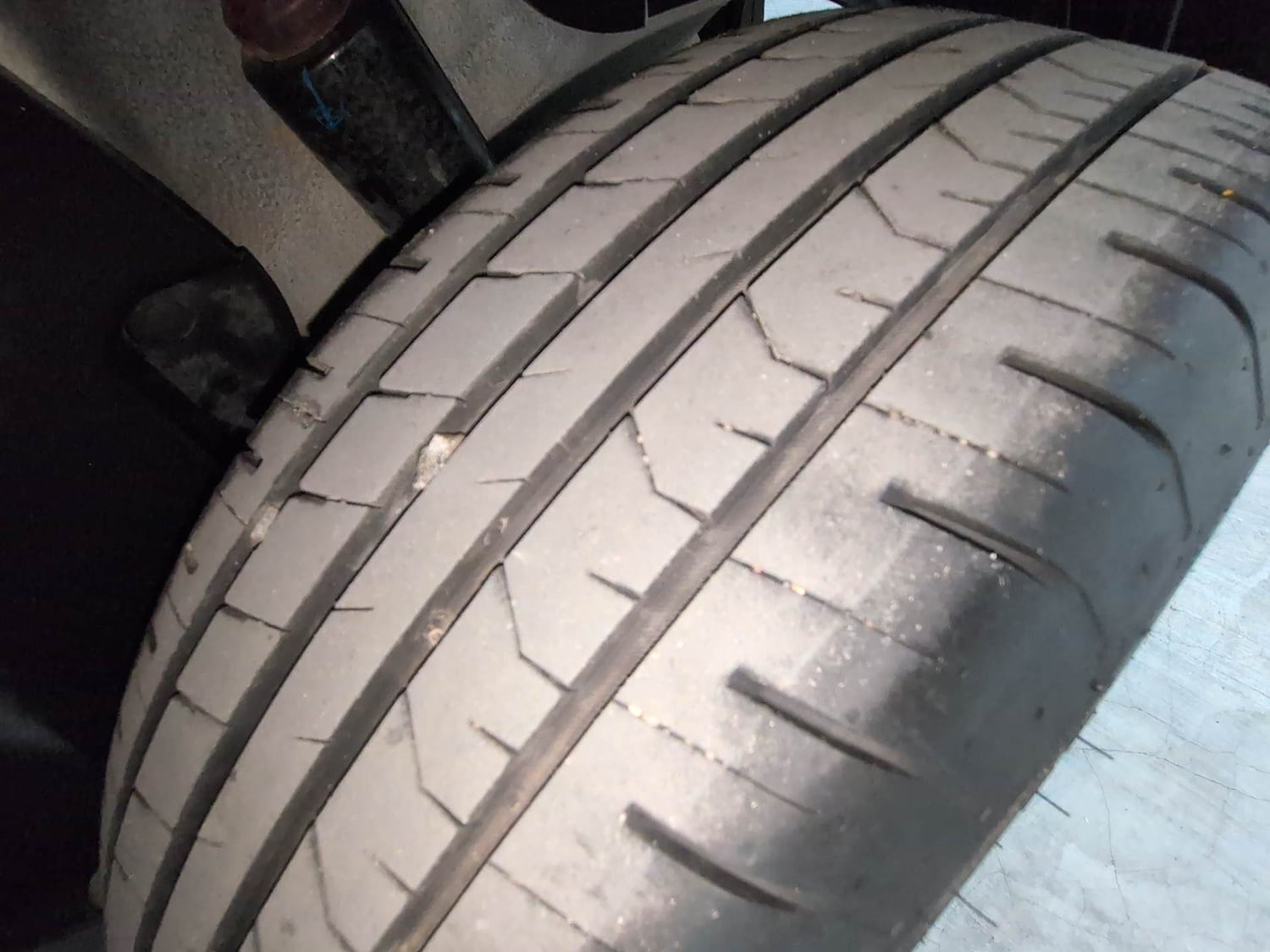 Used 2025 Hyundai Creta 1.5 MPi Petrol MT EX Petrol Manual tyres LEFT REAR TYRE TREAD VIEW