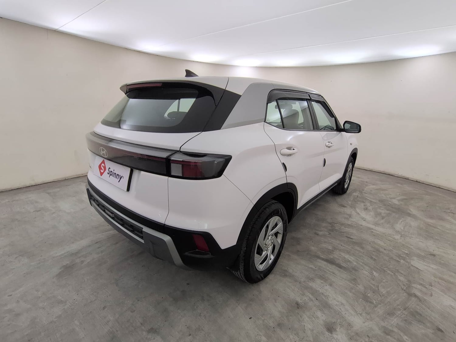 Used 2025 Hyundai Creta 1.5 MPi Petrol MT EX Petrol Manual exterior RIGHT REAR CORNER VIEW