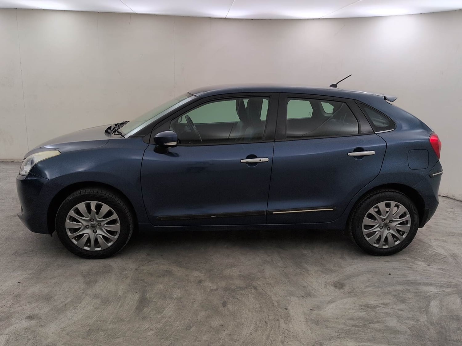 Used 2016 Maruti Suzuki Baleno Zeta 1.2 Petrol Manual exterior LEFT SIDE VIEW