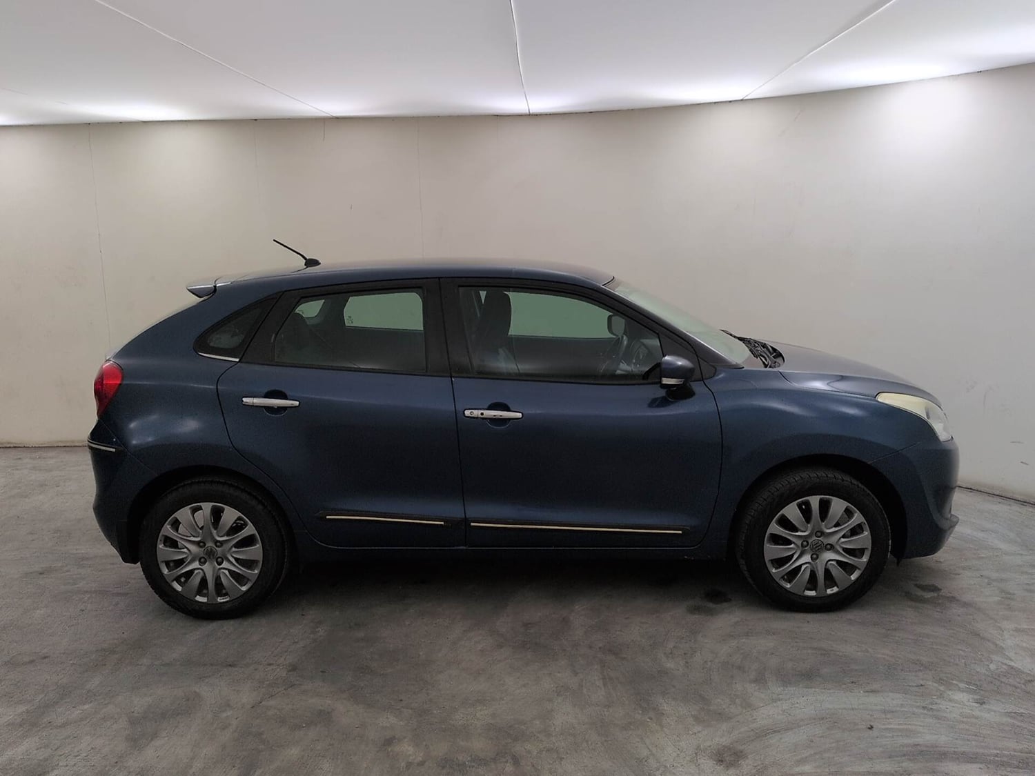 Used 2016 Maruti Suzuki Baleno Zeta 1.2 Petrol Manual exterior RIGHT SIDE VIEW