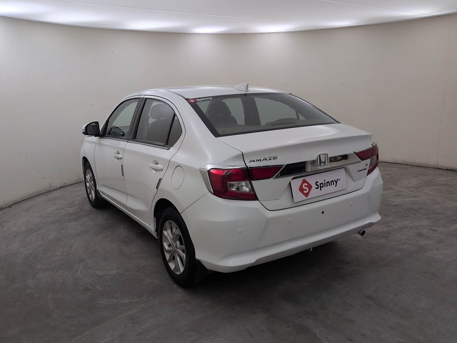 Used 2019 Honda Amaze 1.5 V CVT Diesel Diesel Automatic exterior LEFT REAR CORNER VIEW