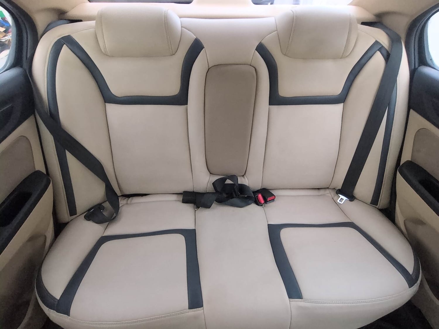 Used 2023 Honda Amaze VX MT 1.2 Petrol Petrol Manual interior REAR SEAT CONDITION VIEW