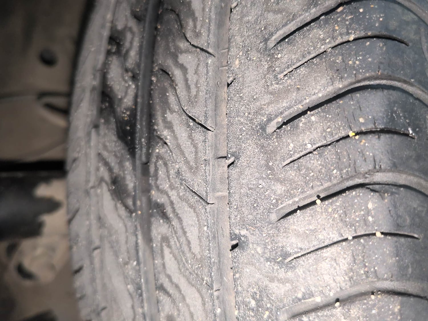 Used 2023 Honda Amaze VX MT 1.2 Petrol Petrol Manual tyres LEFT FRONT TYRE TREAD VIEW