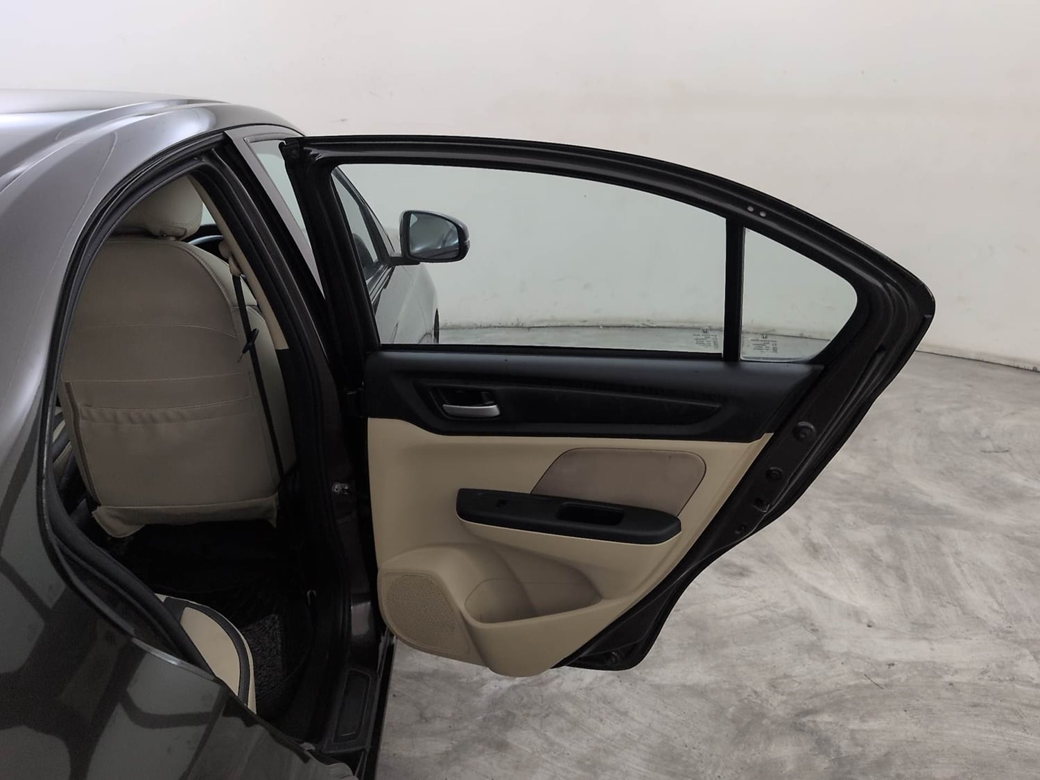 Used 2023 Honda Amaze VX MT 1.2 Petrol Petrol Manual interior RIGHT REAR DOOR OPEN VIEW