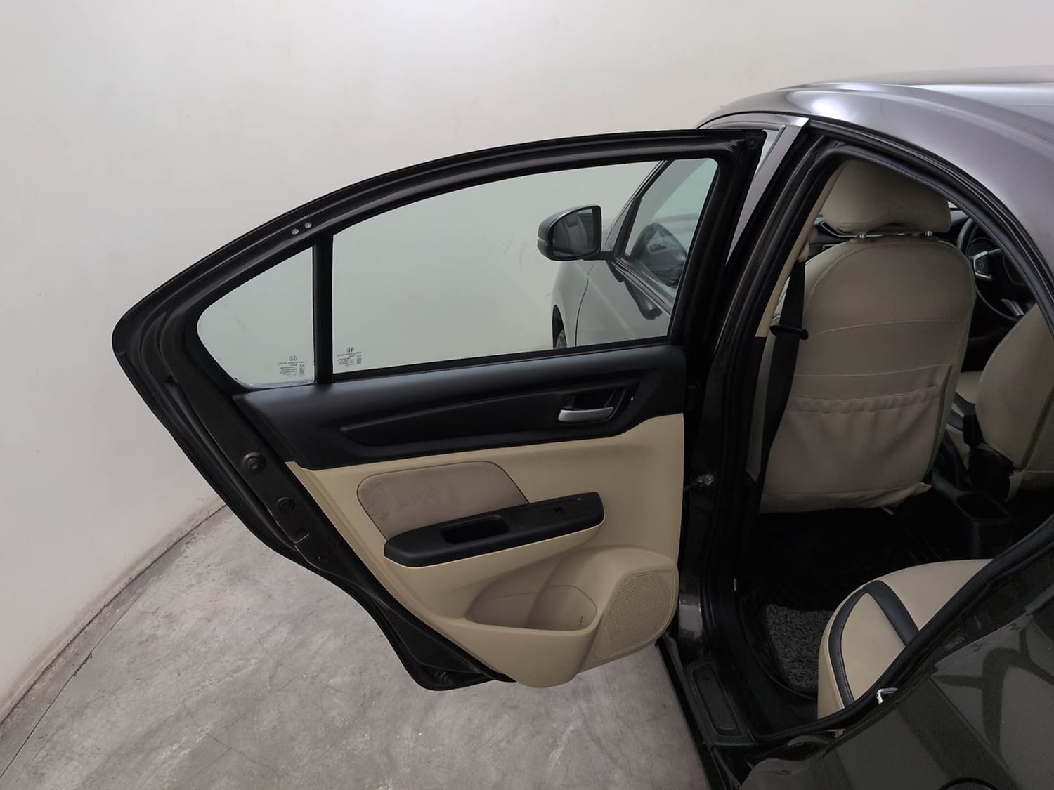 Used 2023 Honda Amaze VX MT 1.2 Petrol Petrol Manual interior LEFT REAR DOOR OPEN VIEW