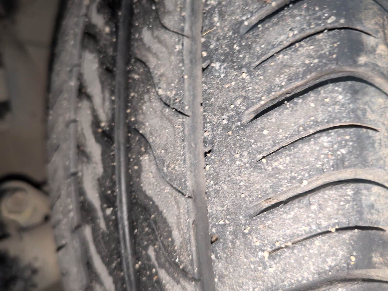 Used 2023 Honda Amaze VX MT 1.2 Petrol Petrol Manual tyres RIGHT FRONT TYRE TREAD VIEW