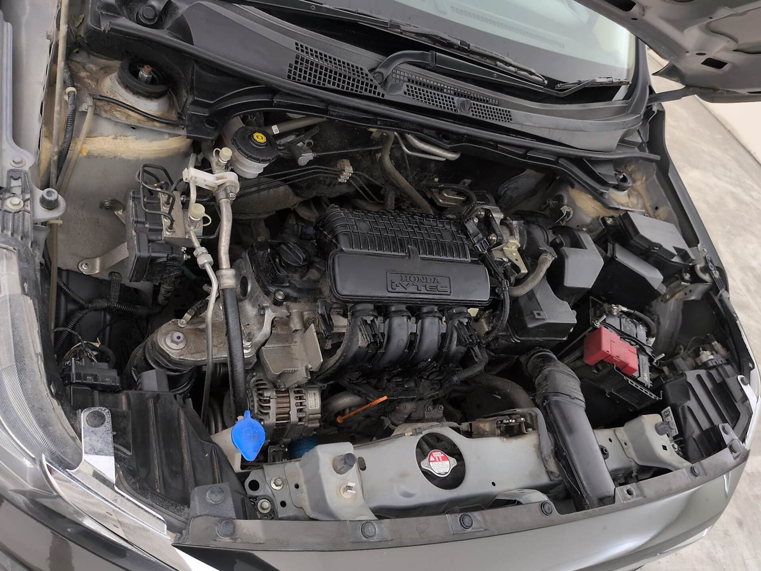 Used 2023 Honda Amaze VX MT 1.2 Petrol Petrol Manual engine ENGINE RIGHT SIDE VIEW