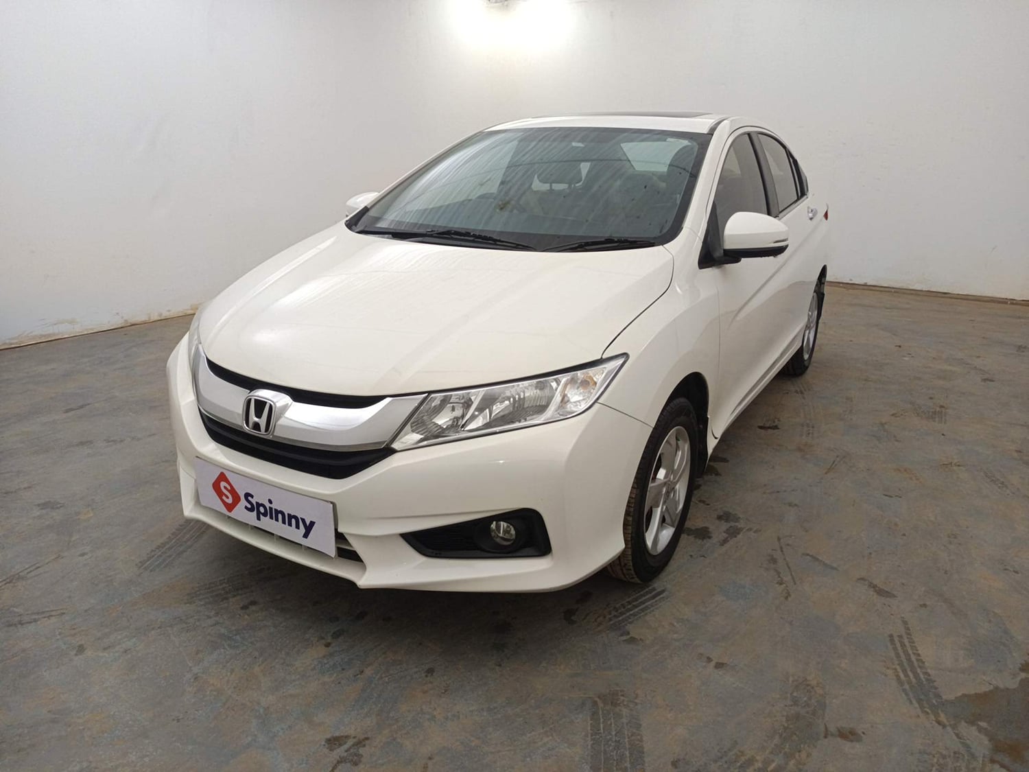 Used 2017 Honda City VX Petrol Manual exterior LEFT FRONT CORNER VIEW