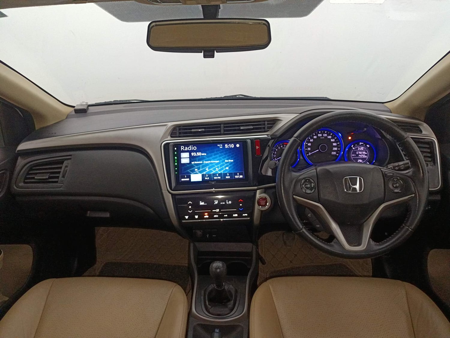 Used 2017 Honda City VX Petrol Manual interior DASHBOARD VIEW