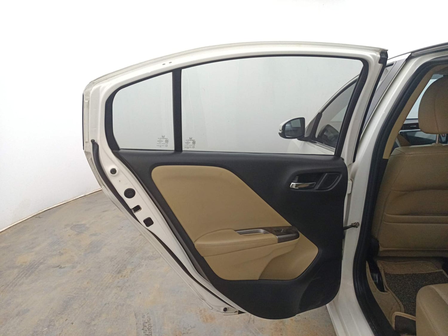 Used 2017 Honda City VX Petrol Manual interior LEFT REAR DOOR OPEN VIEW