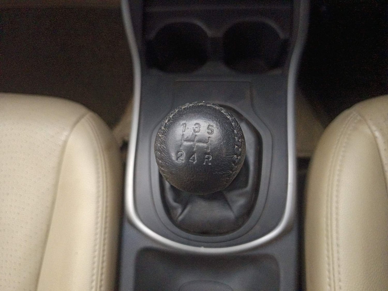 Used 2017 Honda City VX Petrol Manual interior GEAR  KNOB VIEW