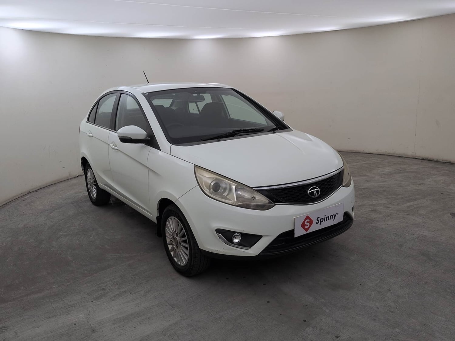 Used 2017 Tata Zest XMA Diesel Diesel Automatic exterior RIGHT FRONT CORNER VIEW