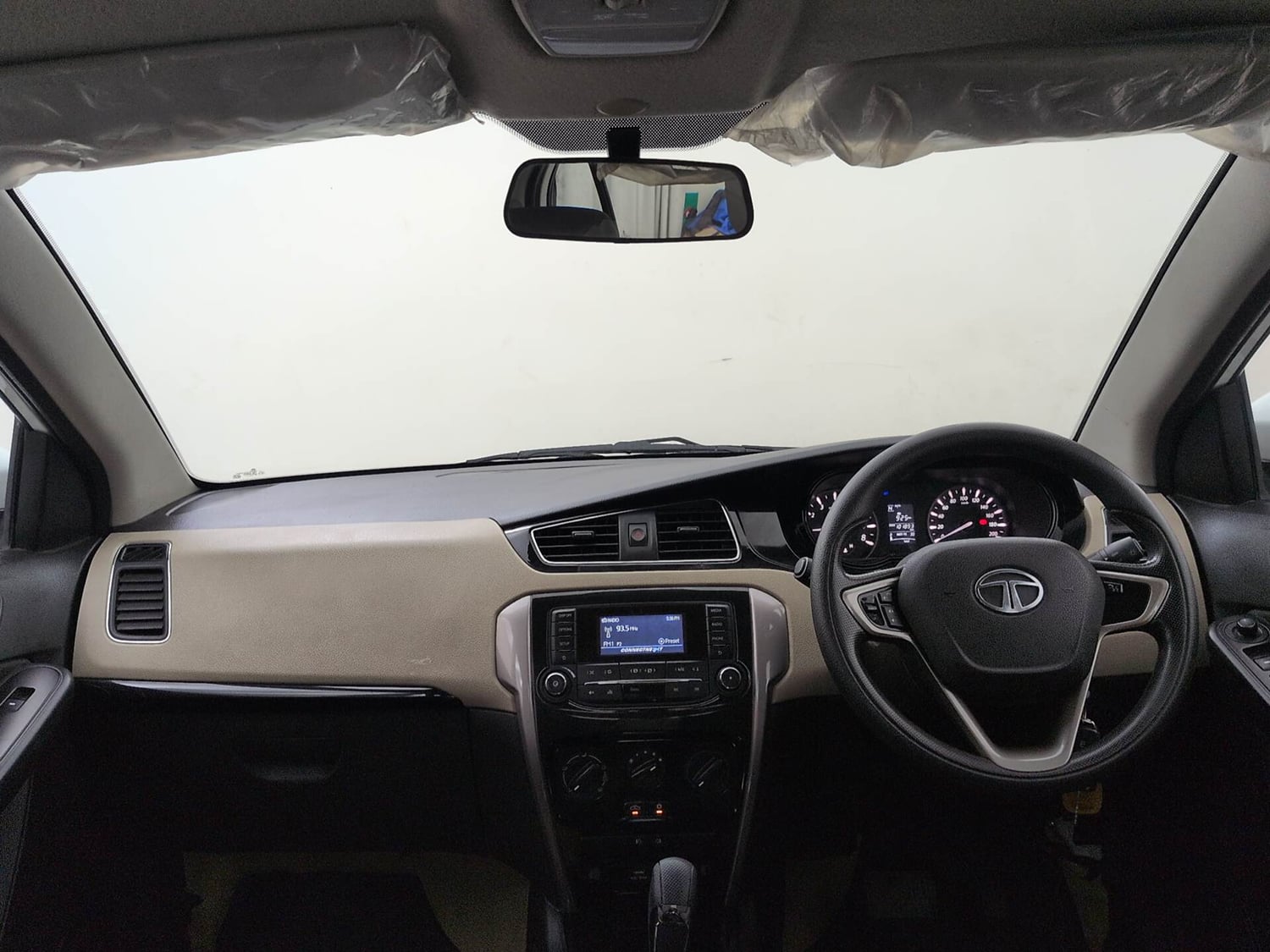Used 2017 Tata Zest XMA Diesel Diesel Automatic interior DASHBOARD VIEW