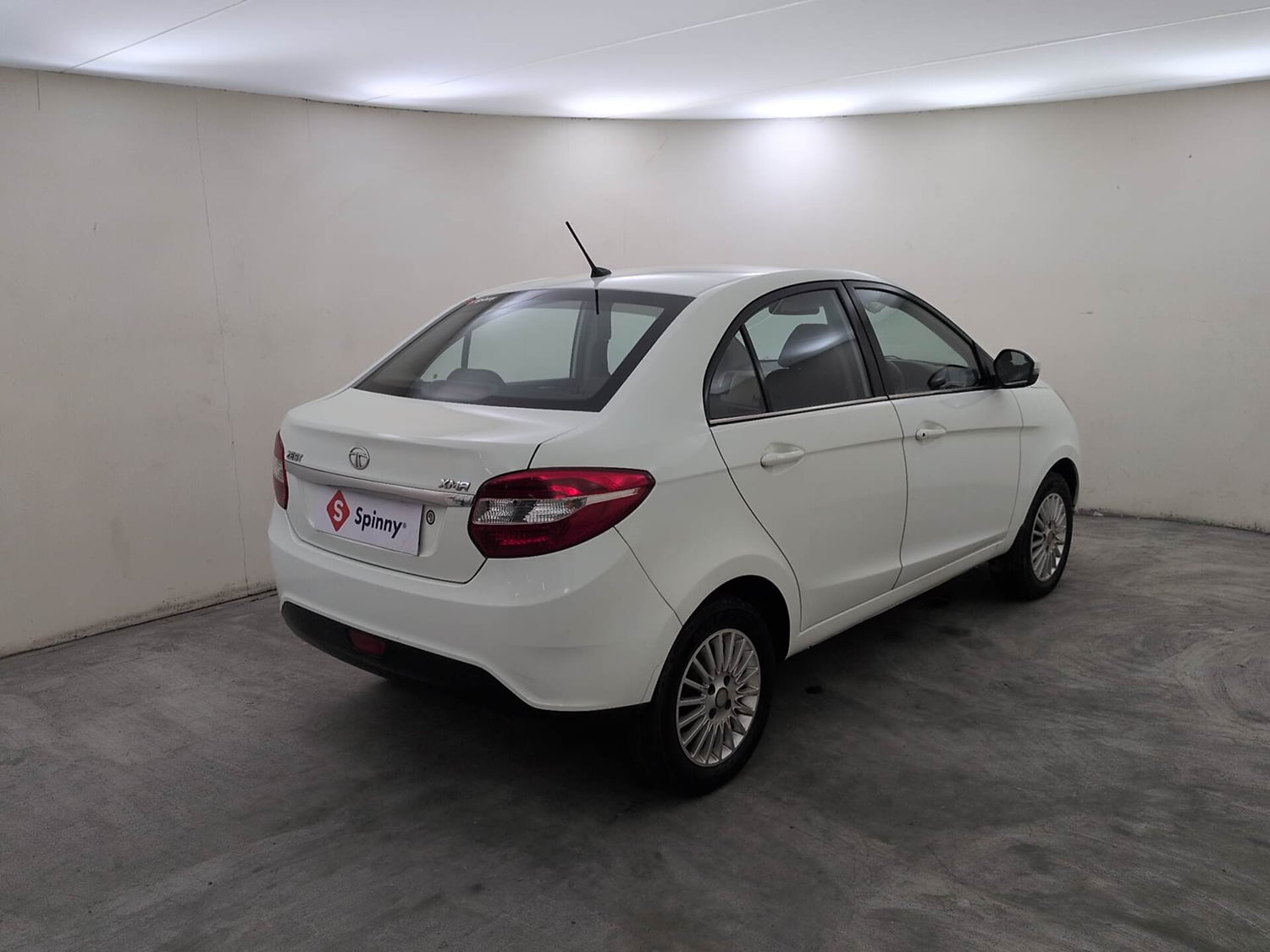 Used 2017 Tata Zest XMA Diesel Diesel Automatic exterior RIGHT REAR CORNER VIEW