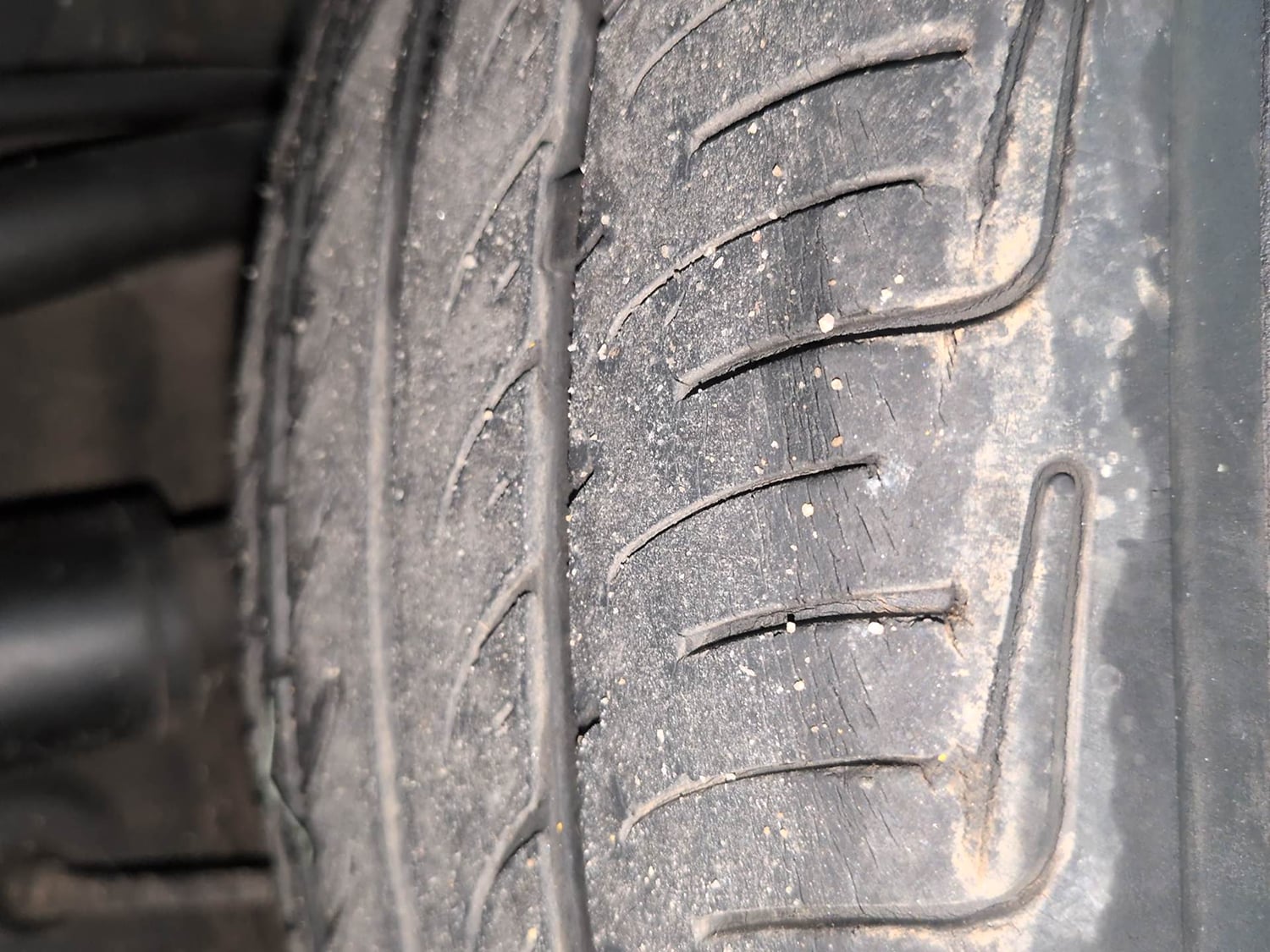 Used 2017 Tata Zest XMA Diesel Diesel Automatic tyres LEFT REAR TYRE TREAD VIEW