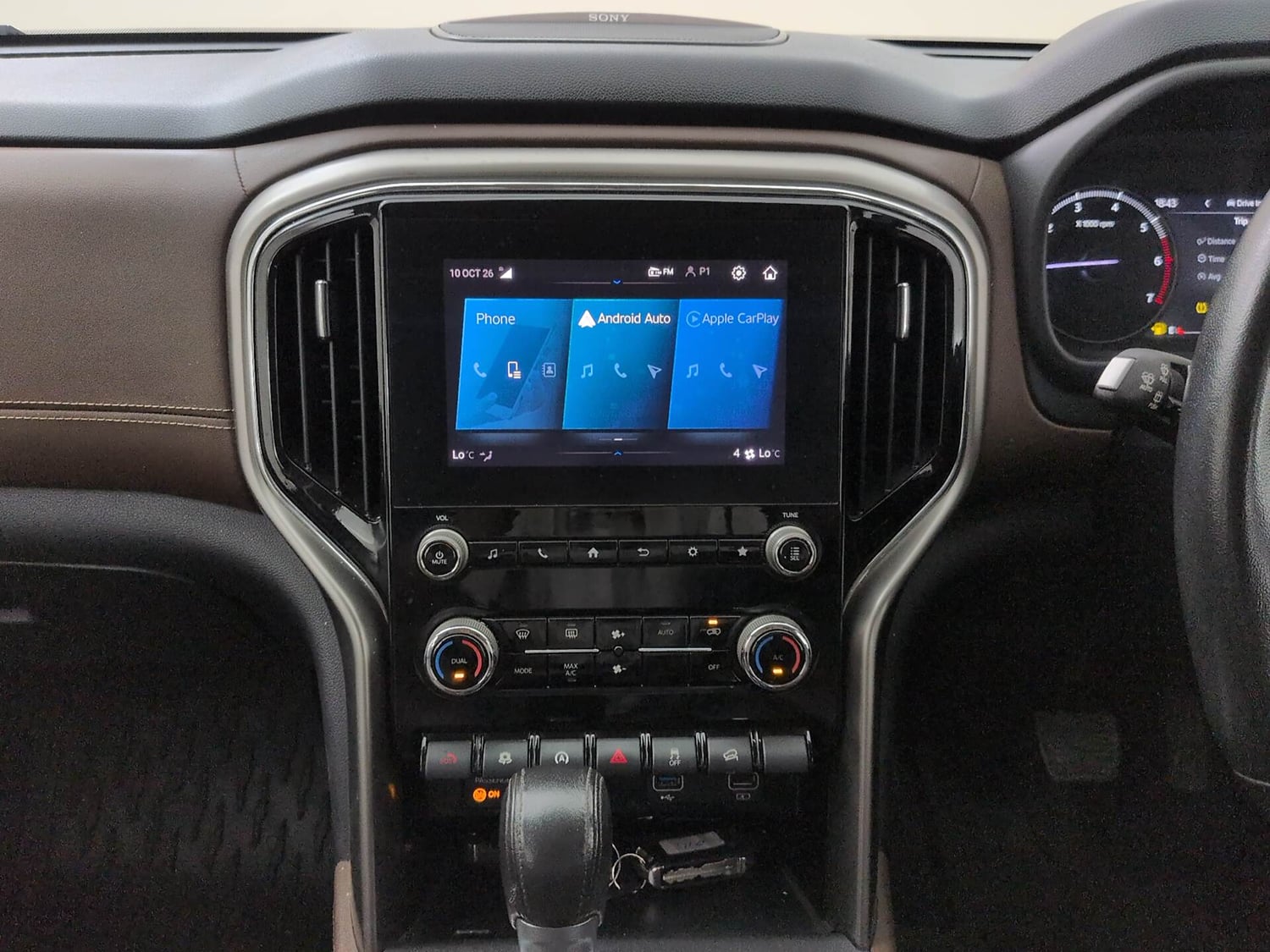 Used 2023 Mahindra Scorpio N Z8 L Petrol AT 7 STR Petrol Automatic interior MUSIC SYSTEM & AC CONTROL VIEW