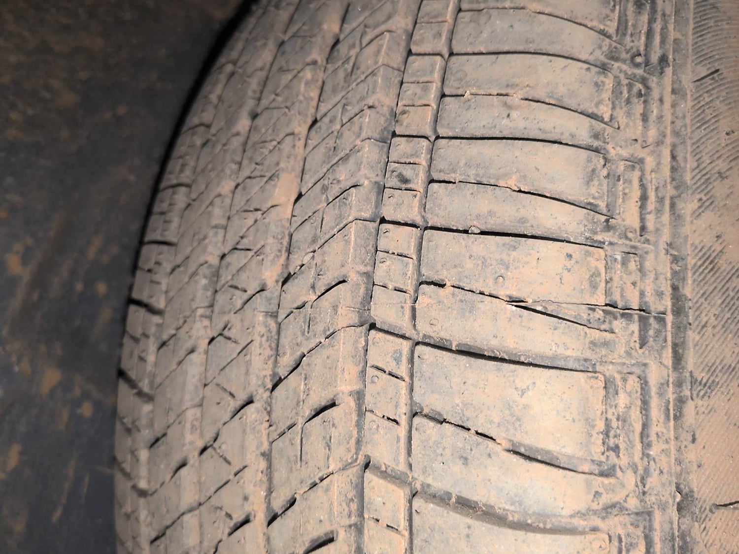 Used 2023 Mahindra Scorpio N Z8 L Petrol AT 7 STR Petrol Automatic tyres SPARE TYRE VIEW