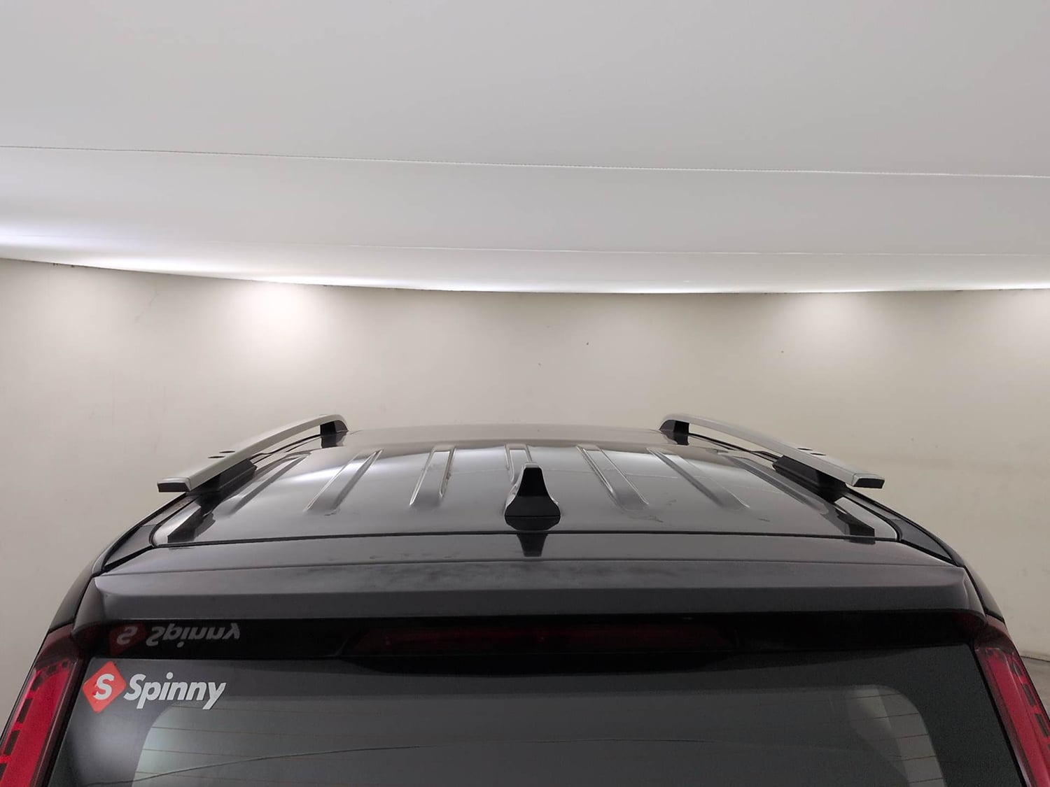 Used 2023 Mahindra Scorpio N Z8 L Petrol AT 7 STR Petrol Automatic exterior EXTERIOR ROOF VIEW