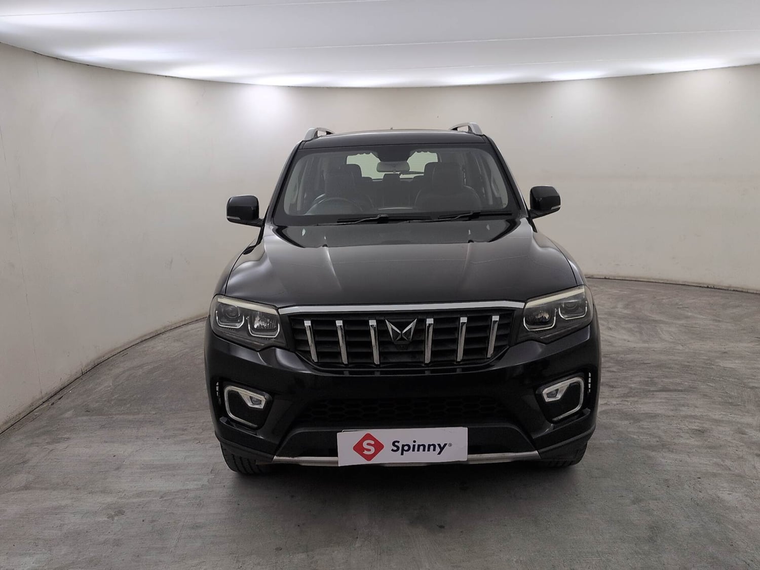 Used 2023 Mahindra Scorpio N Z8 L Petrol AT 7 STR Petrol Automatic exterior FRONT VIEW