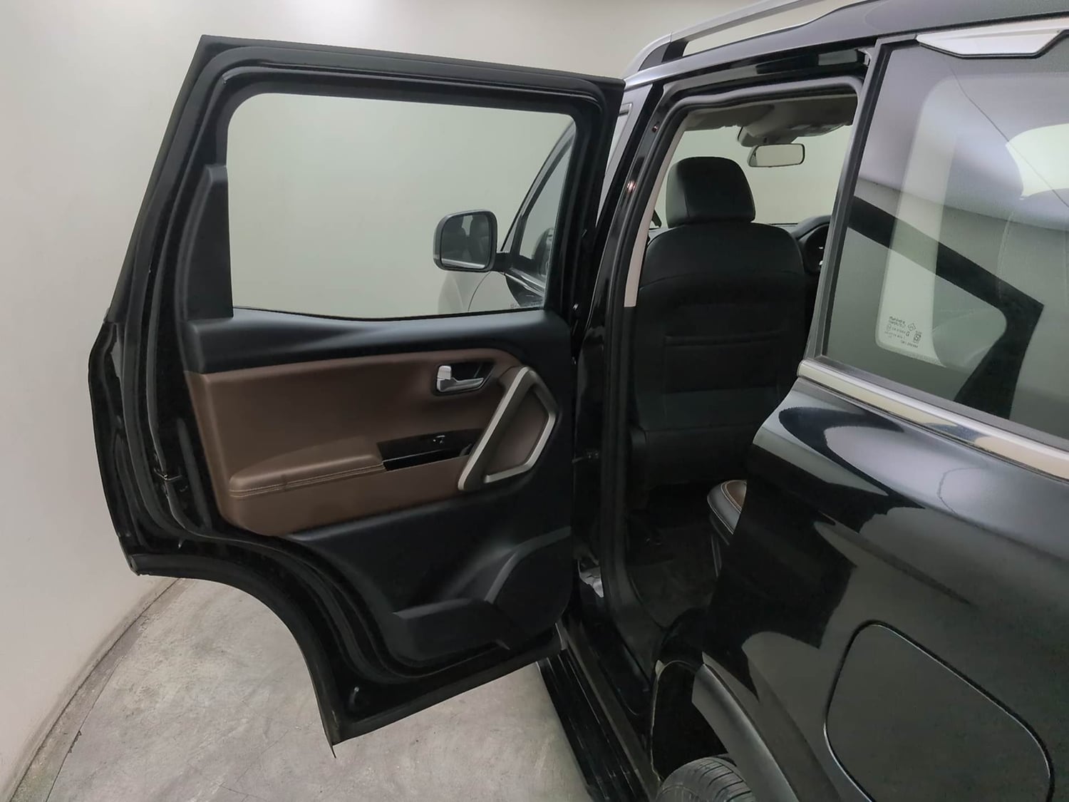 Used 2023 Mahindra Scorpio N Z8 L Petrol AT 7 STR Petrol Automatic interior LEFT REAR DOOR OPEN VIEW