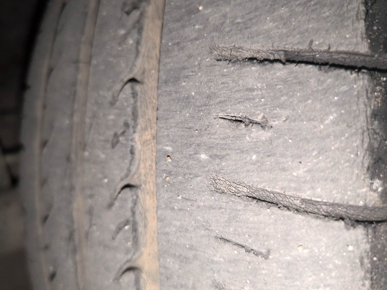 Used 2020 Ford Freestyle Titanium 1.2 Ti-VCT Petrol Manual tyres LEFT FRONT TYRE TREAD VIEW