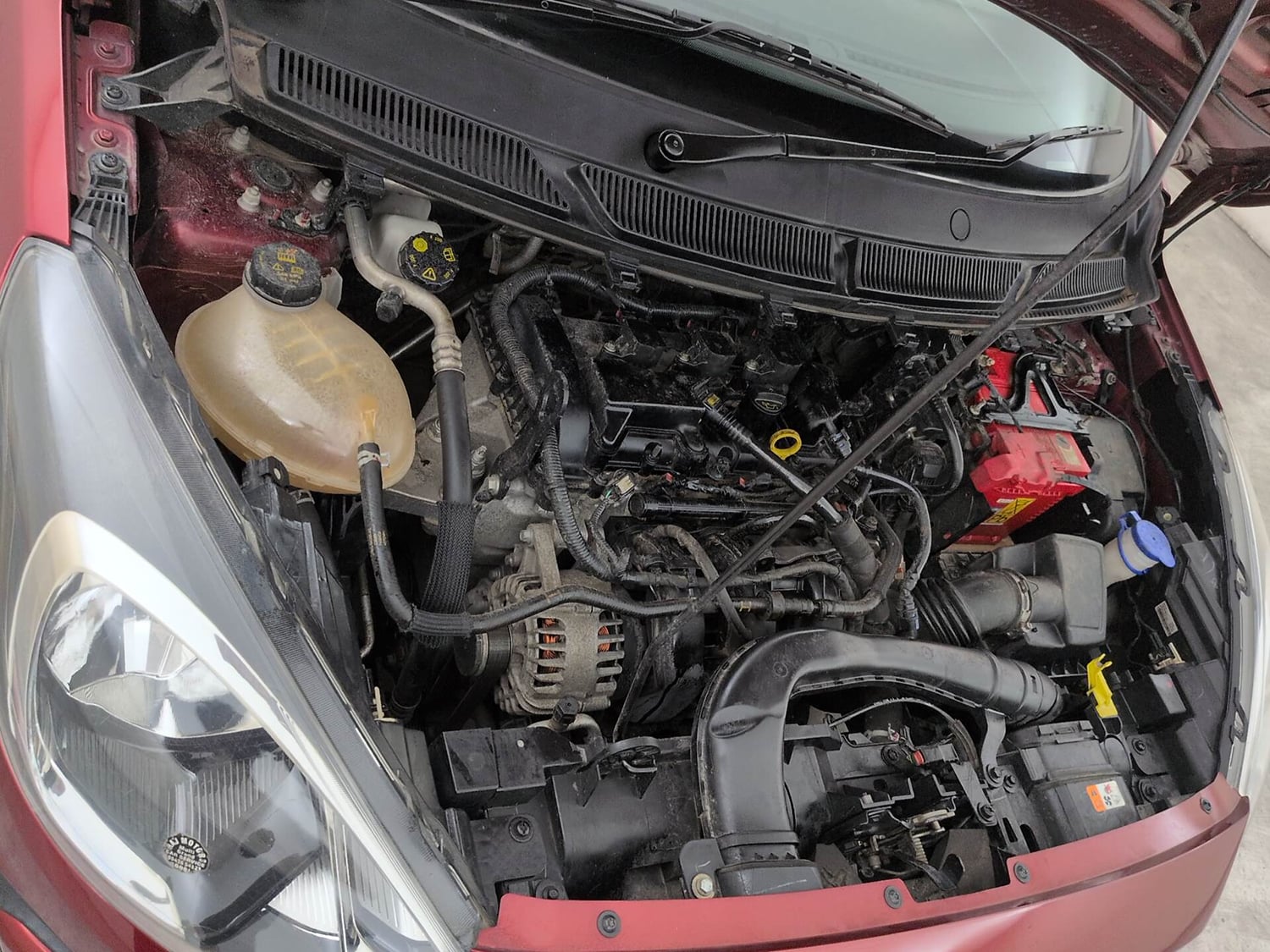 Used 2020 Ford Freestyle Titanium 1.2 Ti-VCT Petrol Manual engine ENGINE RIGHT SIDE VIEW