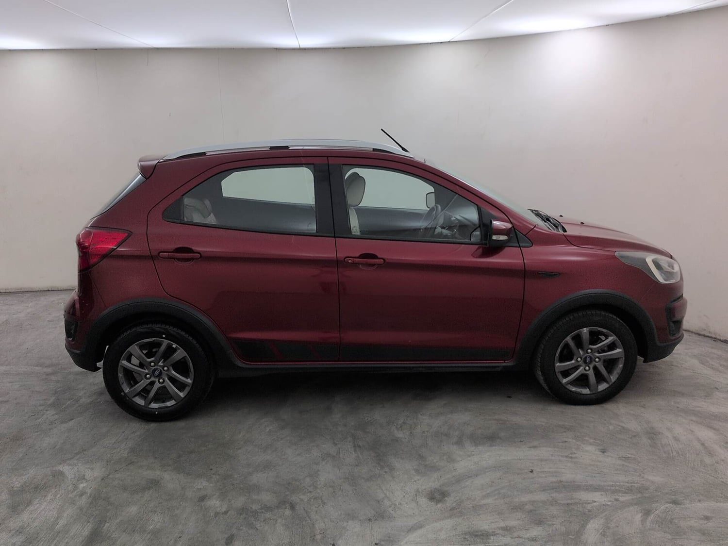 Used 2020 Ford Freestyle Titanium 1.2 Ti-VCT Petrol Manual exterior RIGHT SIDE VIEW