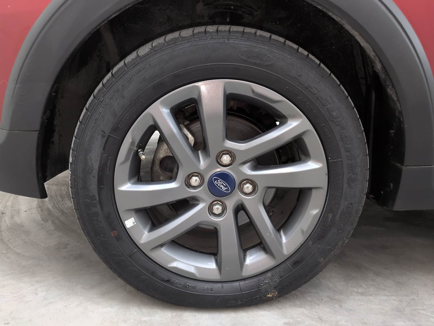 Used 2020 Ford Freestyle Titanium 1.2 Ti-VCT Petrol Manual tyres LEFT FRONT TYRE RIM VIEW