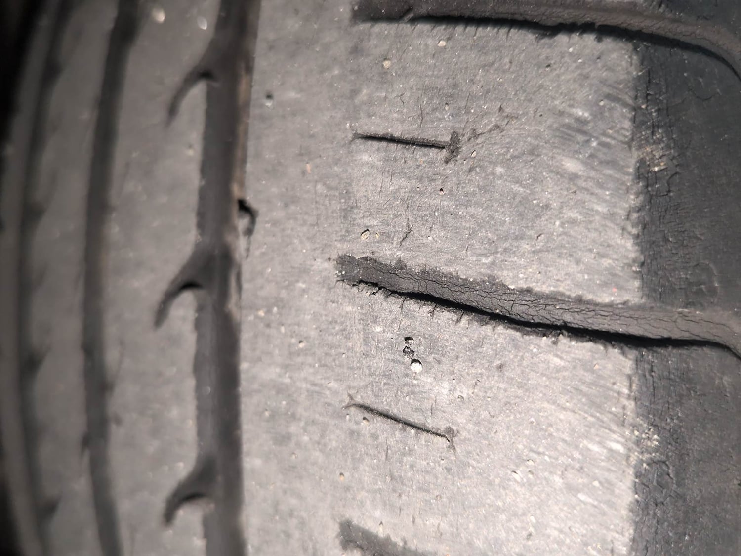 Used 2020 Ford Freestyle Titanium 1.2 Ti-VCT Petrol Manual tyres RIGHT FRONT TYRE TREAD VIEW