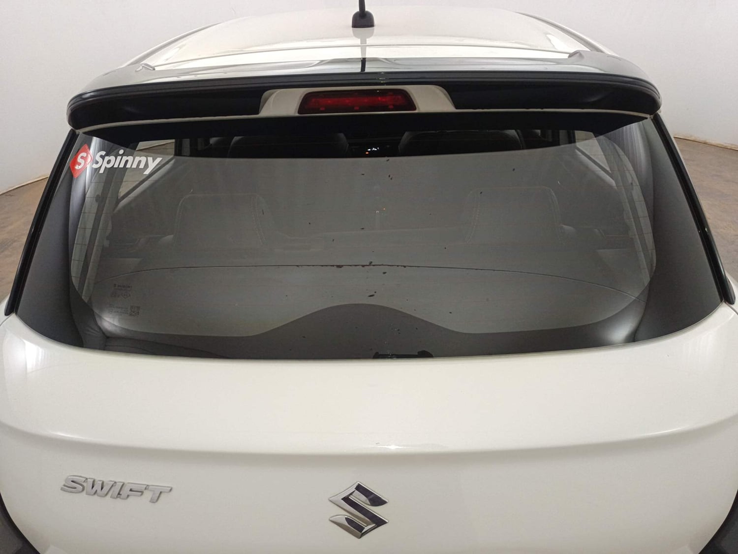 Used 2025 Maruti Suzuki Swift VXi (O) AMT Petrol Automatic exterior BACK WINDSHIELD VIEW